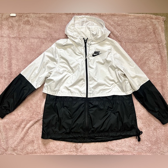 Nike Black and White Zip-Up Windbreaker - Large - Picture 3 of 10